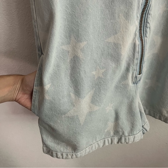 Show Me Your Mumu Star Print Denim Reno Romper - Picture 5 of 7